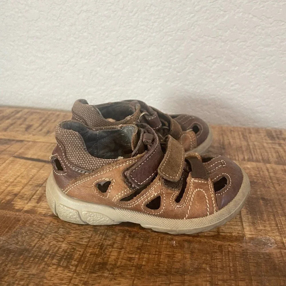 Twig Sandals Toddler Size 19 / US 5 Brown Leather Closed Toe Boys Two Toned
